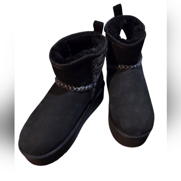 EMU Australia - Stinger Knit Platform Boots 100% Australian Sheep EUC - Picture 2 of 12